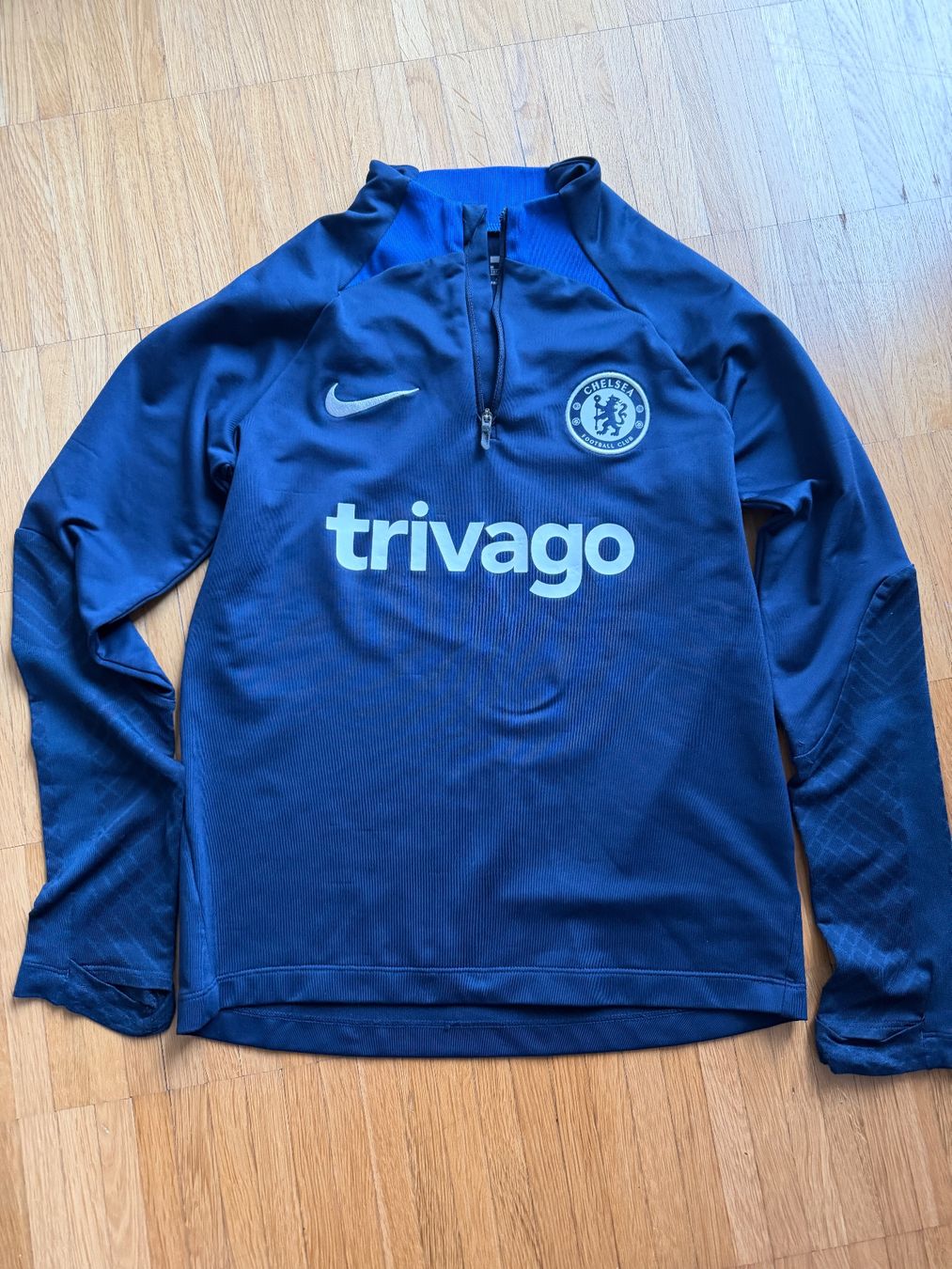 Nike Pullover & Sweatshirts: FC Chelsea Trainings Oberteil – Gebraucht aus Opfikon von Lui_07