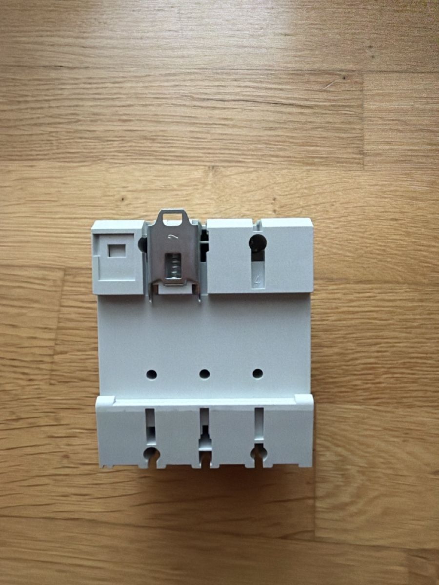 Hager Elektronikbauteile: FI Schutzschalter Hager 25A/30mA – Gebraucht aus Innertkirchen von Rockshox5 3