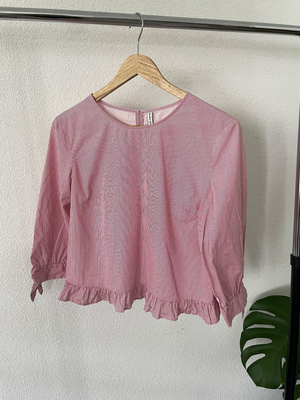 Bershka Top: Top Bershka S-M – Usato da Granges VS venduto da rvn