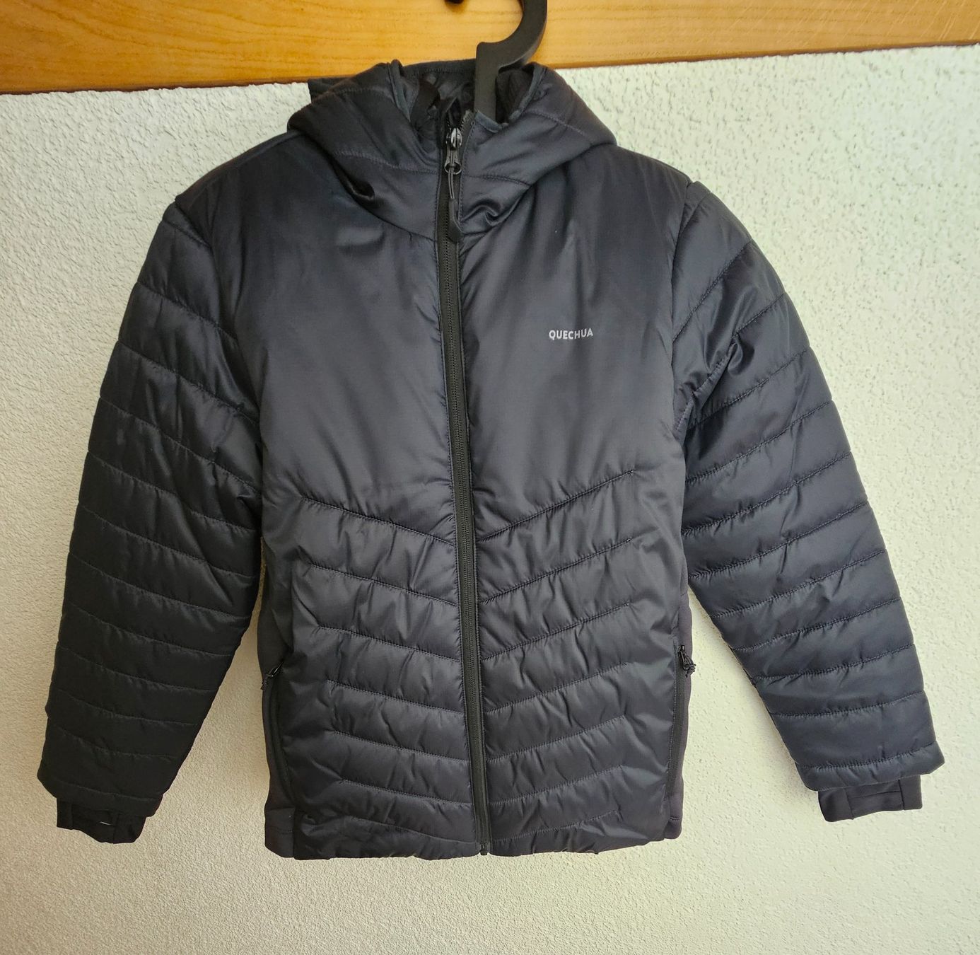 Decathlon Jacken: Wattierte Jacke Gr. 152 – Neu (gemäss Beschreibung) aus Staffelbach von Frisco77