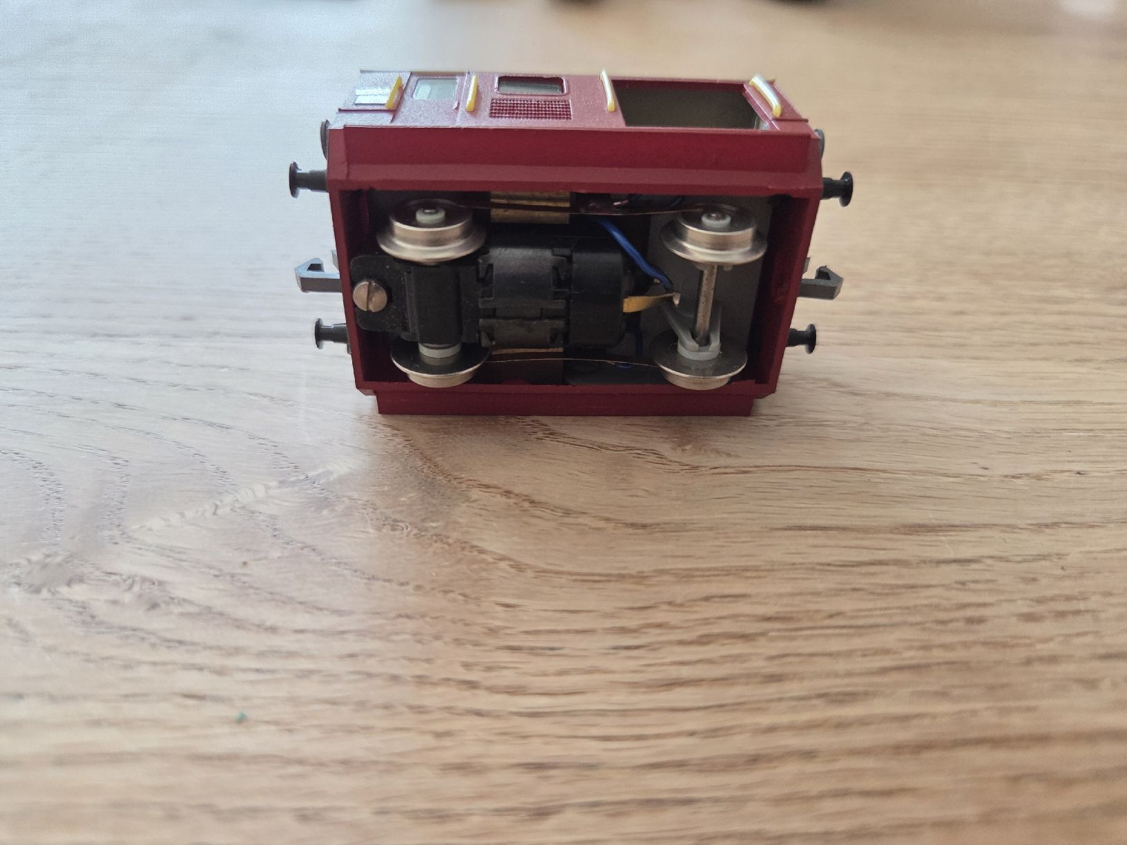 Modellini di ferrovie: Modelleisenbahn TM 633 – Usato da Berikon venduto da TopLok1 5