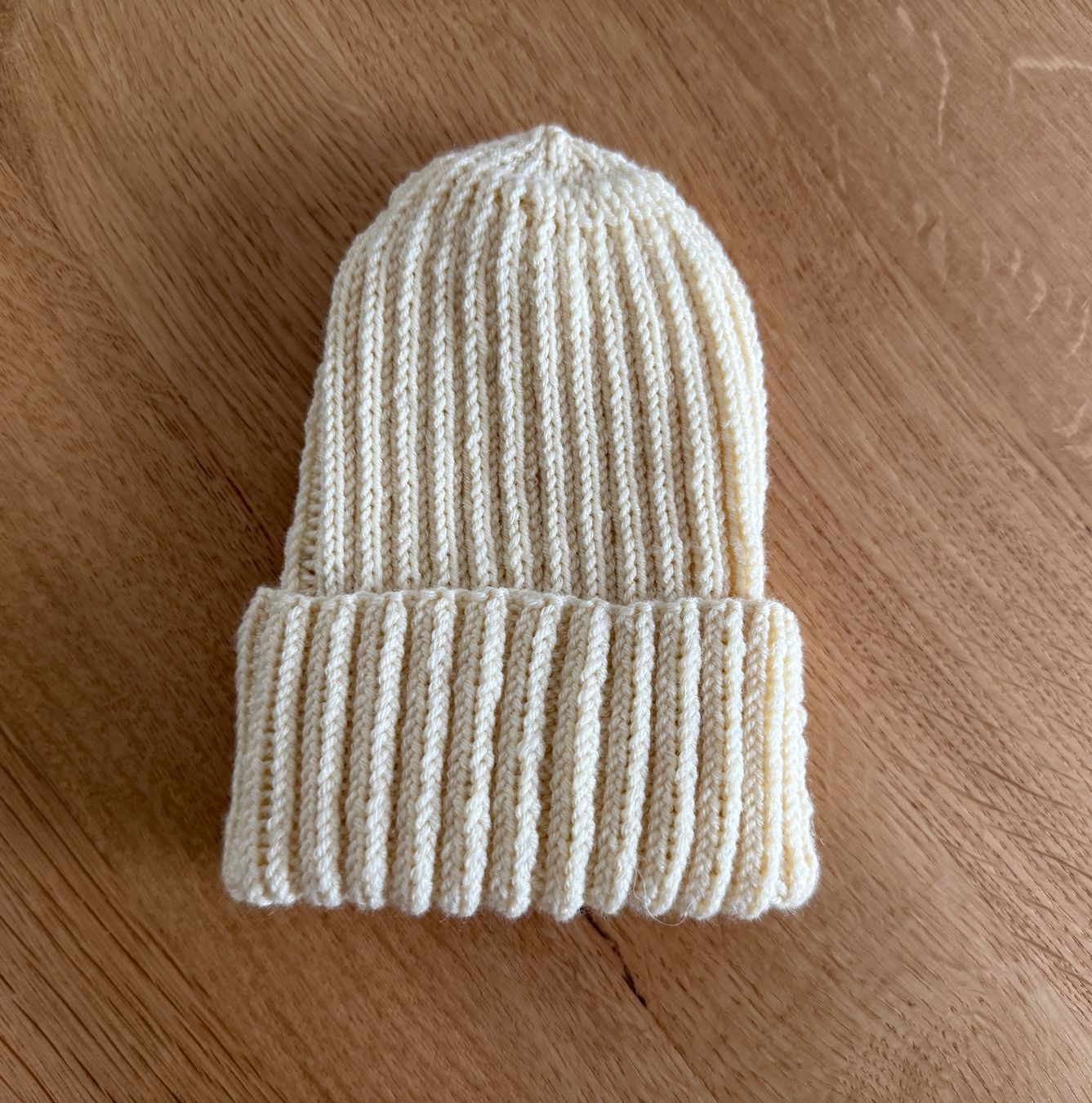 Bonnets & Echarpes: Babymütze handgestrickt – Neuf avec emballage d'origine à Bichelsee par straub87