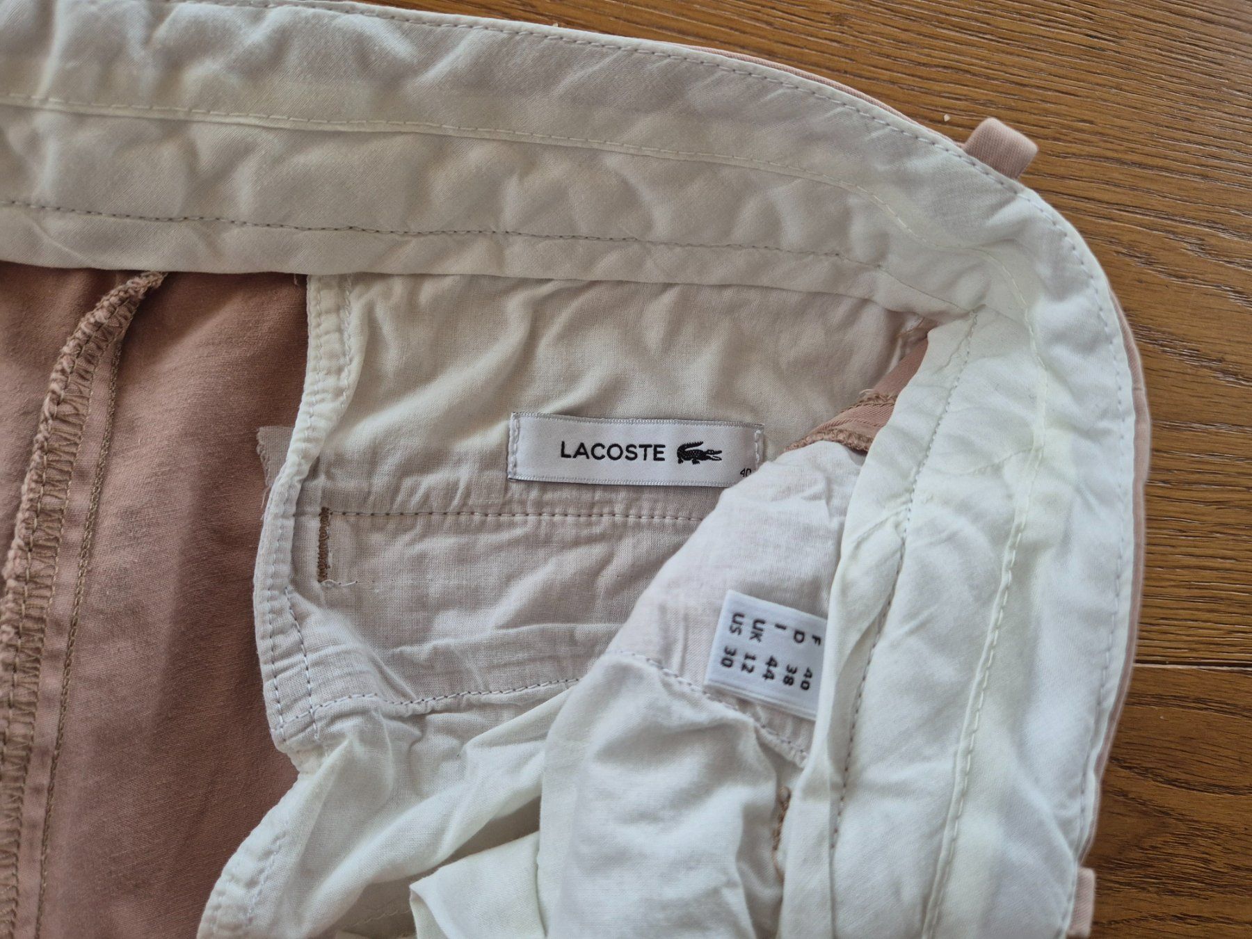 Lacoste Hosen: Lacoste beige Damenhose Gr. 38 – Gebraucht aus Maienfeld von miss_esthi 4
