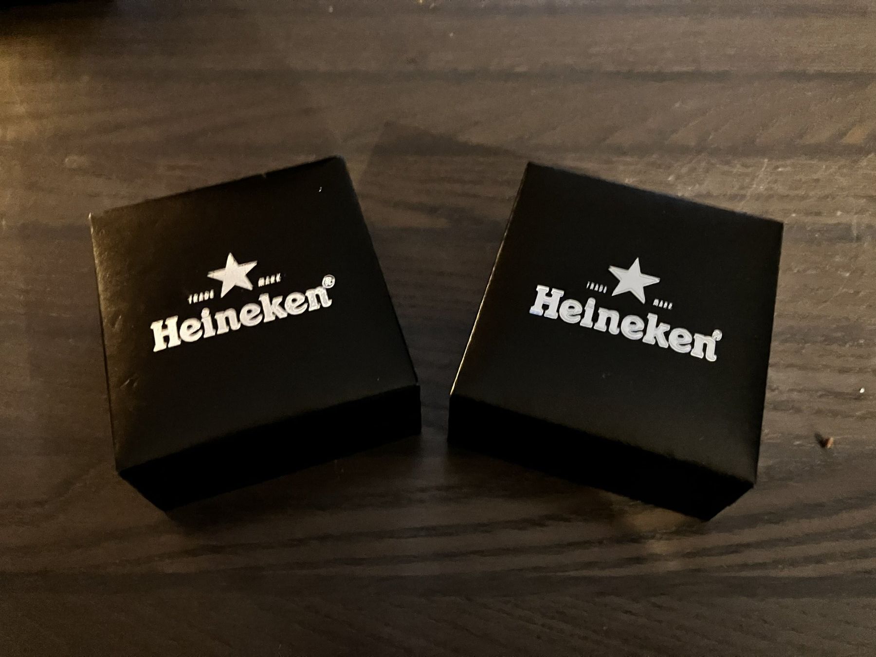 Gemelli: Heineken, Bier, Manschettenknöpfe, Hemd, Werbung – Nuovo (secondo la descrizione) da Oberweningen venduto da LSP72 1
