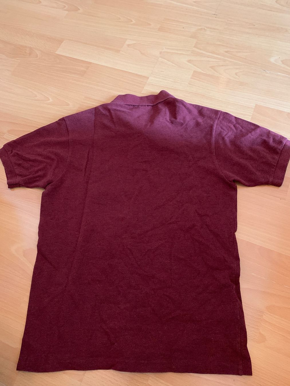 Lacoste Magliette Polo: Joli polo bordeaux Lacoste taille S – Usato da MEYRIN venduto da Gwendo10 1