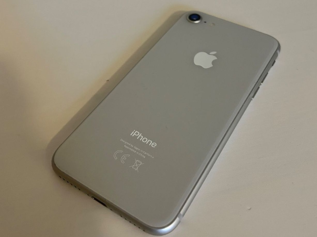 Apple Handys / Smartphones: Gut erhaltenes iPhone 8 – Gebraucht aus Dietlikon von Svenno76 1