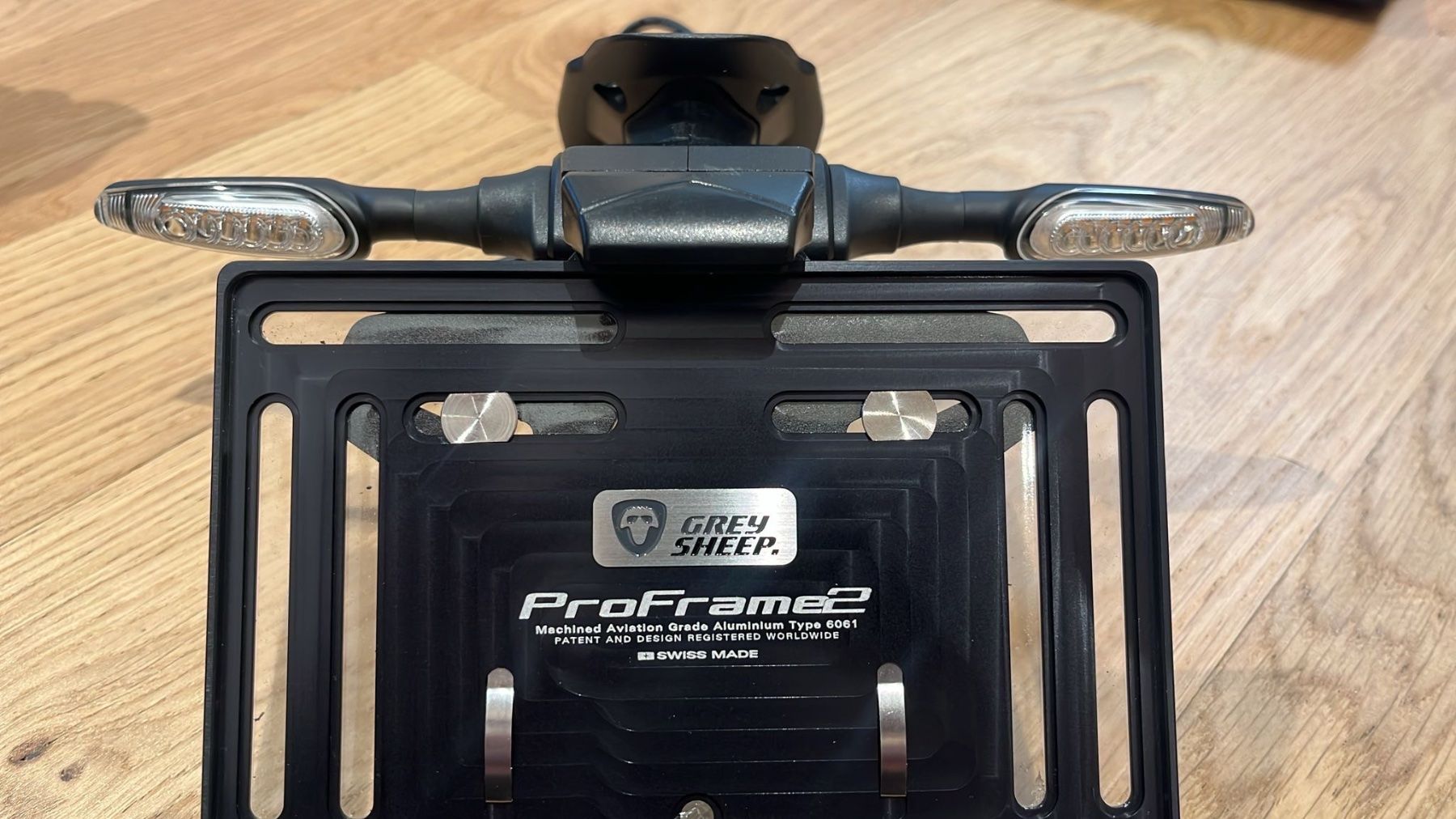 Tutti i ricambio per moto: Evotech performance kennzeichenhalter inkl.  Evotech blinker – Usato da Zürich venduto da SS59