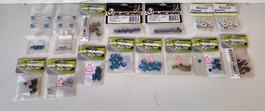 RC Kits de montage: Div. Elox. Muttern und U-Scheiben – D'occasion à Buochs par Paedi_driver