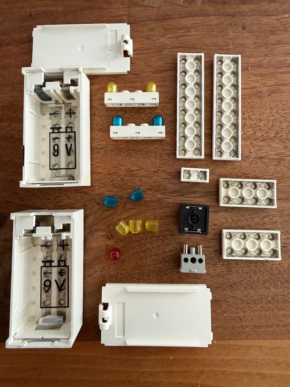 Lego Spielzeuge: Lego Elektrokomponenten – Gebraucht aus Altdorf UR von Sanna08 1
