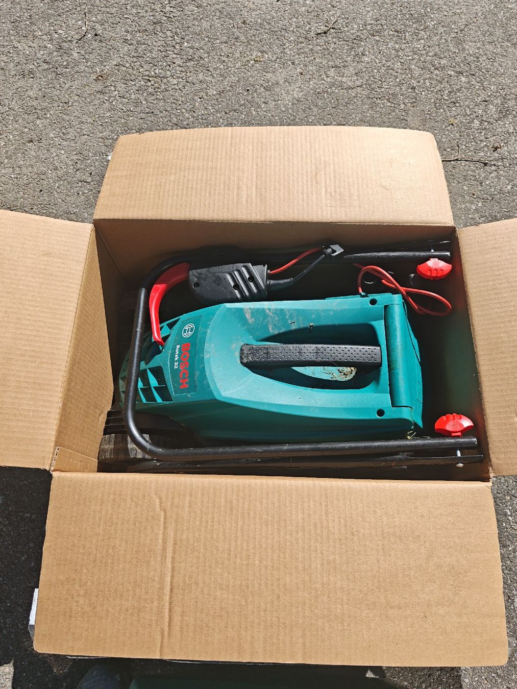 Bosch Tagliaerba: Tondeuse électrique Boesch Rotak 32 – Usato da Echallens venduto da rge_mc6n