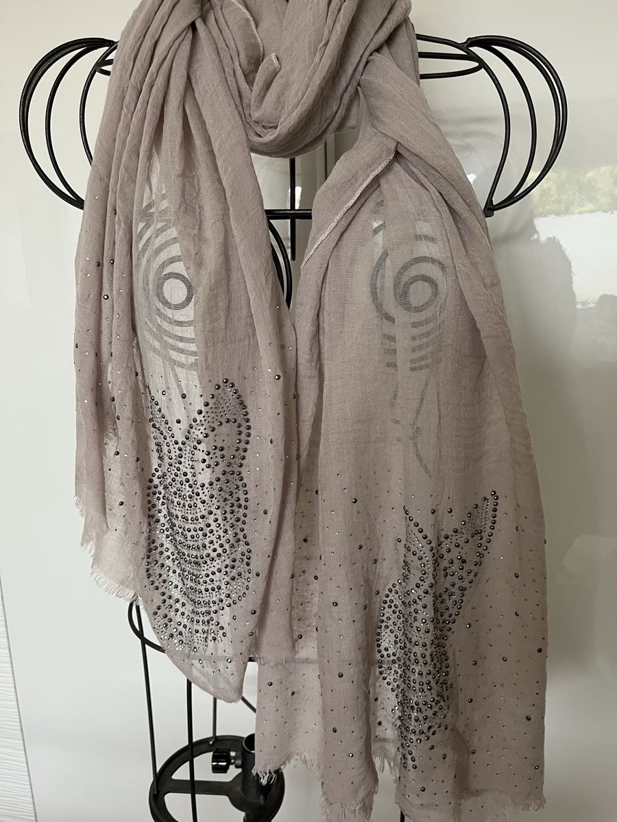 Foulard & Sciarpe: Écharpe beige hibou – Usato da St. Prex venduto da Nikolletta 2