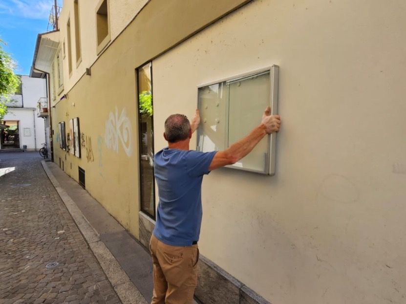 Sonstiges für Büro & Gewerbe: werbe menu  glasvitrine restaurant laden= lieferung gratis – Gebraucht aus Thun von usmlieferung 3