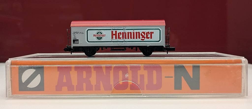 Arnold Modellini di ferrovie: Spur N Kühlwagen "Henninger" – Usato da Reinach BL venduto da angus74