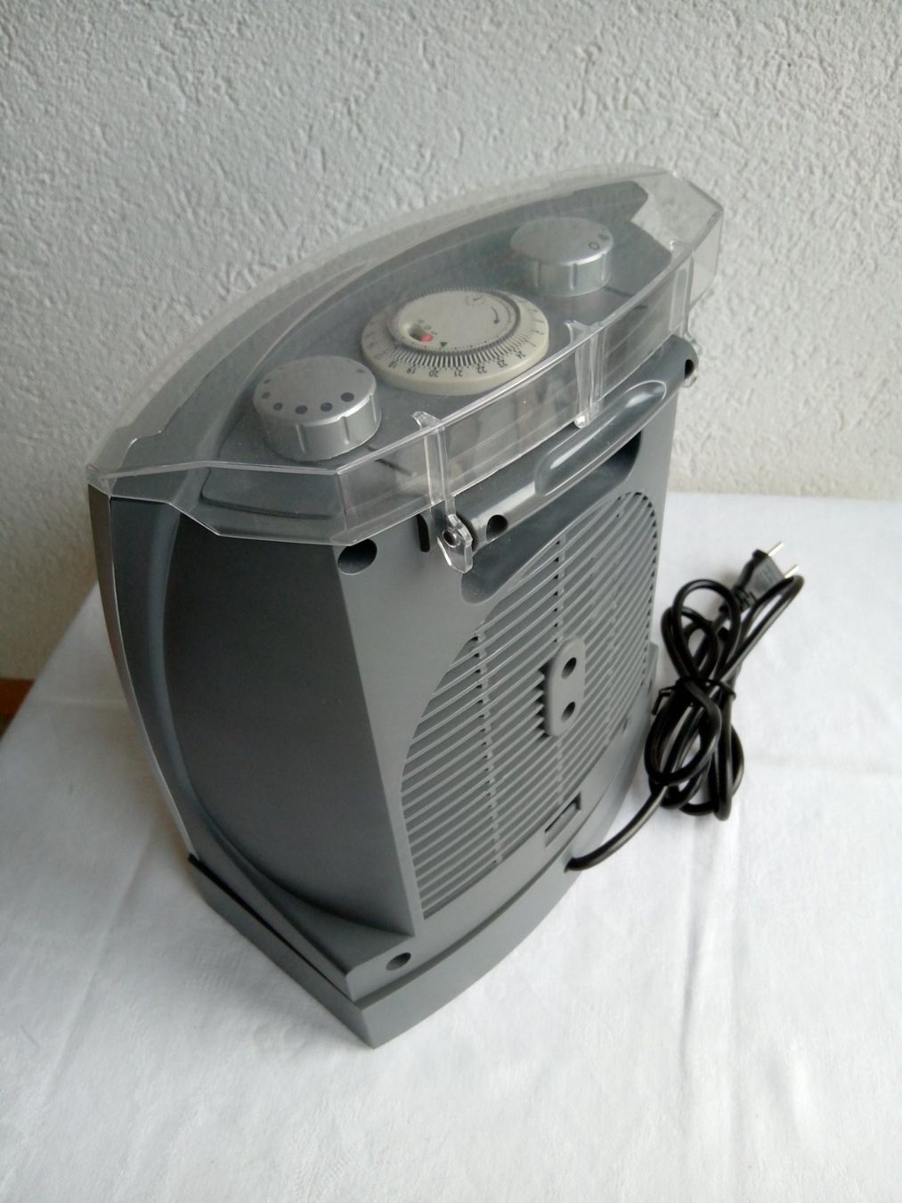 Primotecq Radiatori: Heizlüfter Fust Primotecq – Usato da Pratteln venduto da Zund-88-Funken 1