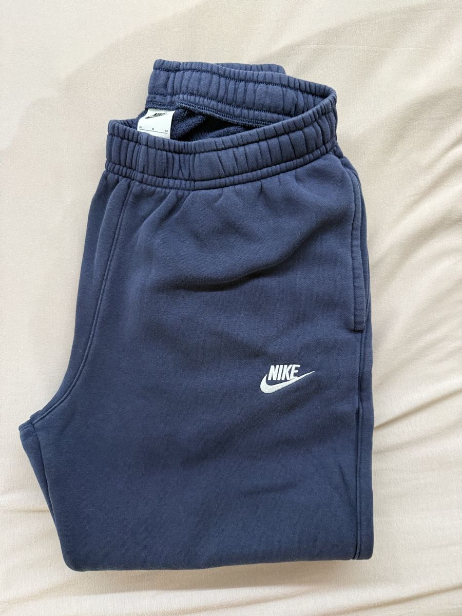 Nike Hosen: Jogging Nike bleu taille M bon état – Gebraucht aus Granges VS von coraliegrd5
