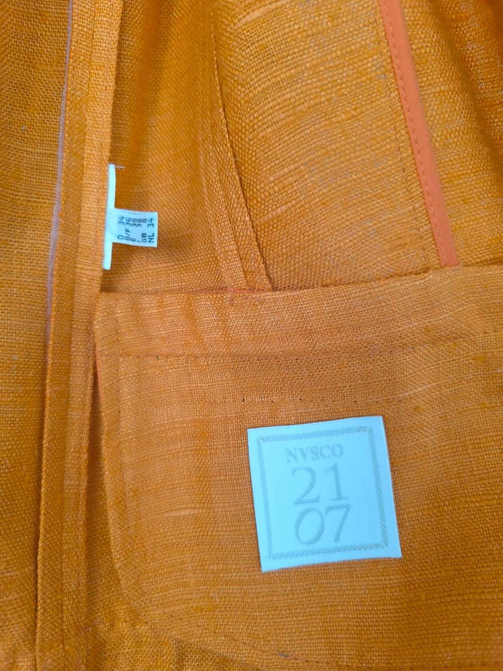 Jacken: Damen Blazer orange Grösse 36 neu – Gebraucht aus Effretikon von fay_25nm 2