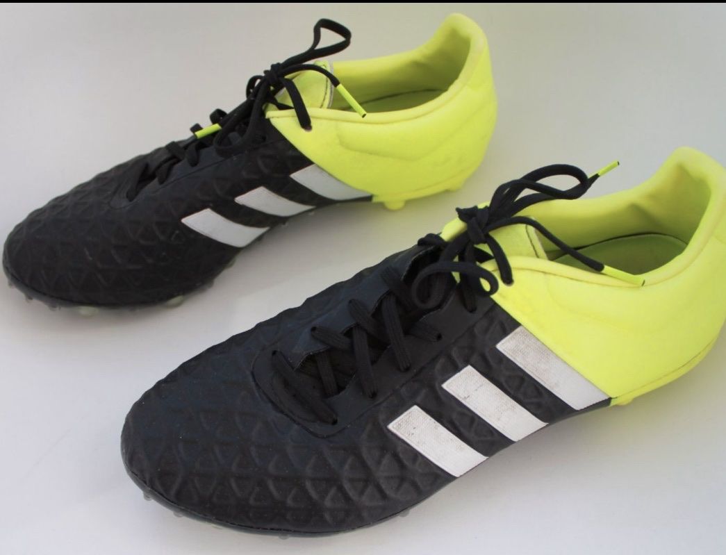 Adidas Herrenschuhe: Fussballschuhe Adidas 44 – Gebraucht aus Winterthur von Haesle