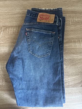 Jean Levi's 501 bleu taille W30 L32 bon etat general
