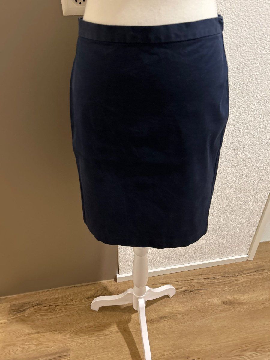 Benetton Gonne: Jupe dunkelblau von Stile Benetton – Usato da Brunnen venduto da Nala2929 1