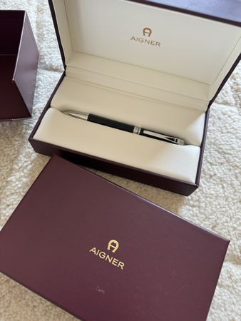 Aigner pen New in box