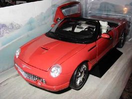 Ford Thunderbird Roadster James Bond  Die Another Day ° 1:18