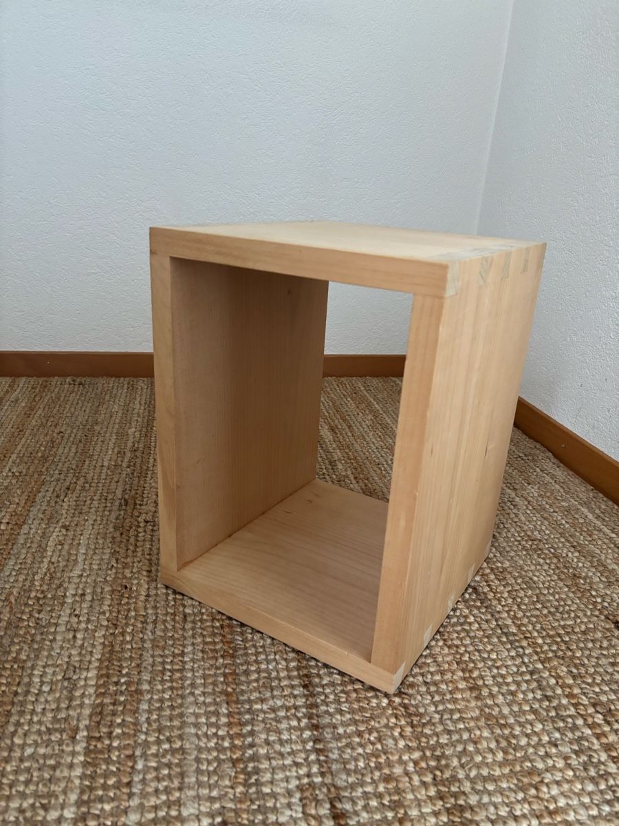 Comodini: Nachttisch/Hocker aus Holz – Usato da Bern venduto da wisemagpie 2