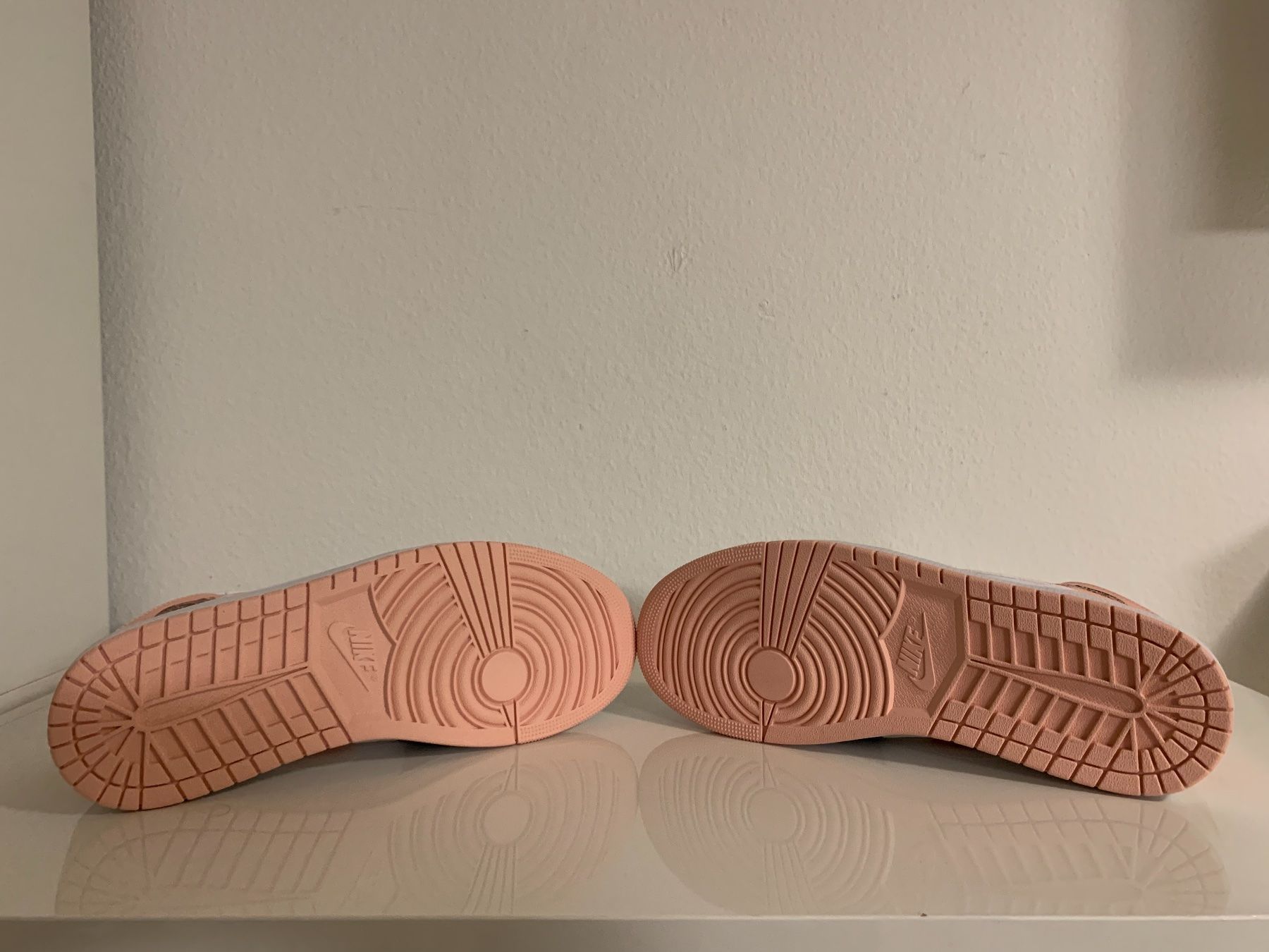 Jordan Scarpe da uomo: Air Jordan 1 – Nuovo e nell'imballaggio originale da Wettingen venduto da Airjordan 3