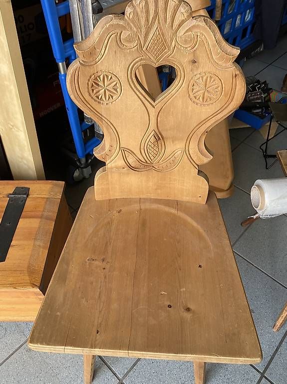 Sedie: Sedia in legno intagliato stile rustico – Usato da Minusio venduto da amonte 1