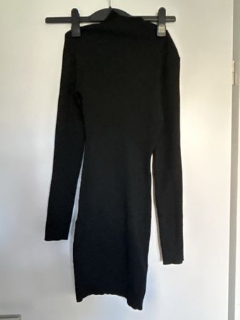 Kleid mit Stehkragen
