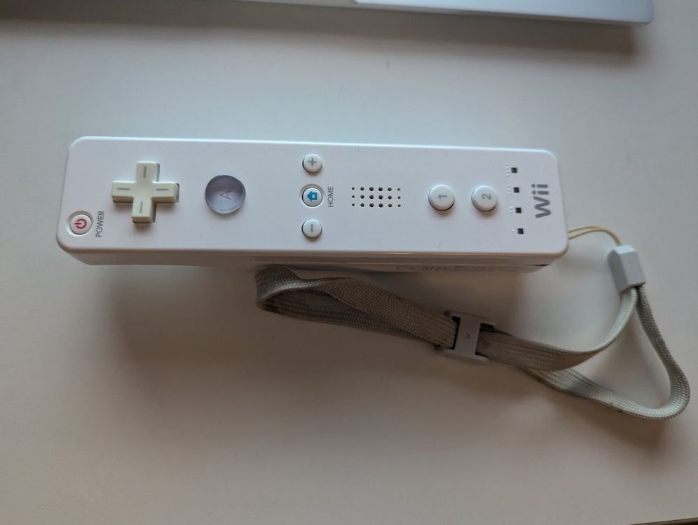 Nintendo Controller: Nintendo Wii Remote - White for Games Console – Usato da Hünenberg See venduto da SpecialEditionGaming