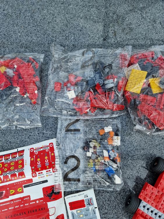 Lego Scuderia Ferrari Truck 8654 4