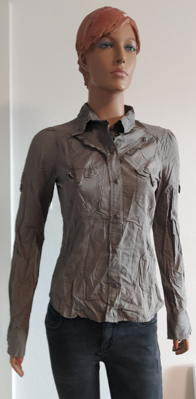 H&M Blusen: Graue Bluse, Gr. 38 von H&M – Gebraucht aus Basel von Allerlei-Basel