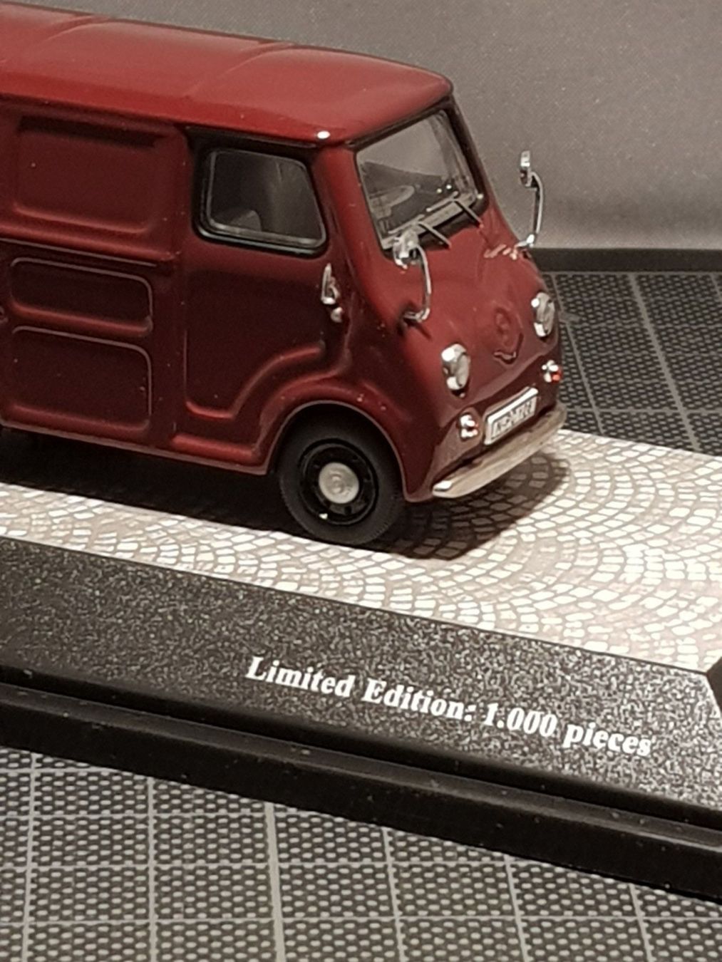 Modellini d'auto: Goggomobil TL 250 – Nuovo e nell'imballaggio originale da Chézard-St-Martin venduto da AlPat-Collections 2
