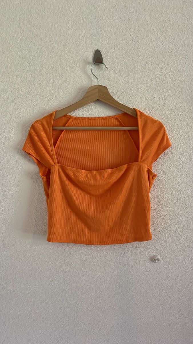 Shein Tops: Crop top orange – D'occasion à Martigny par mar_p55z