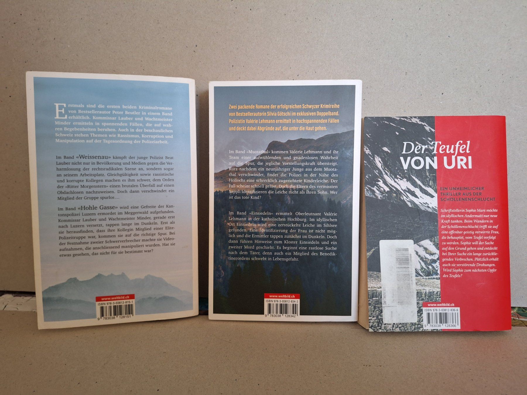 Libri: 7 Krimi mit "Schweizer Hintergrund " in Taschenbuchformat – Usato da Dornach venduto da kurtbahn 2