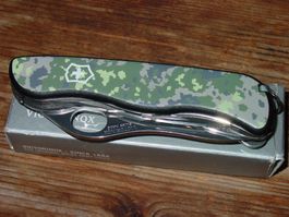 Victorinox Messer Camo grün/grau Finnische Armee