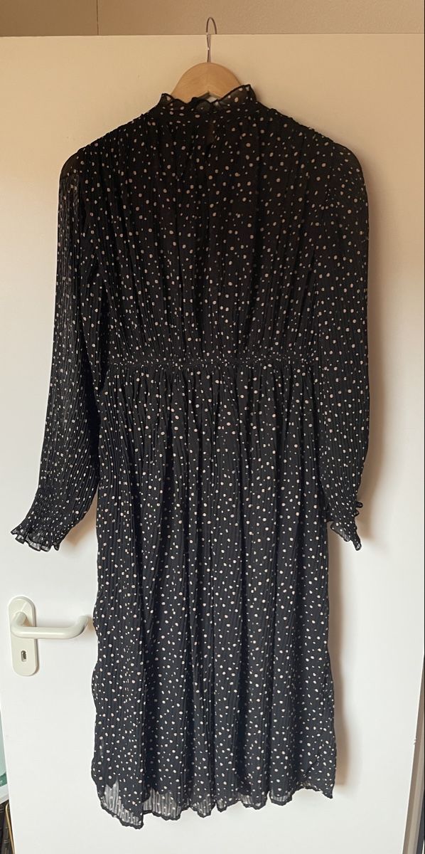 Vila Kleider: Vila Kleid, schwarz, mit Pünktchen, Grösse 40 – Gebraucht aus Buchs SG von Buxerli_ 3