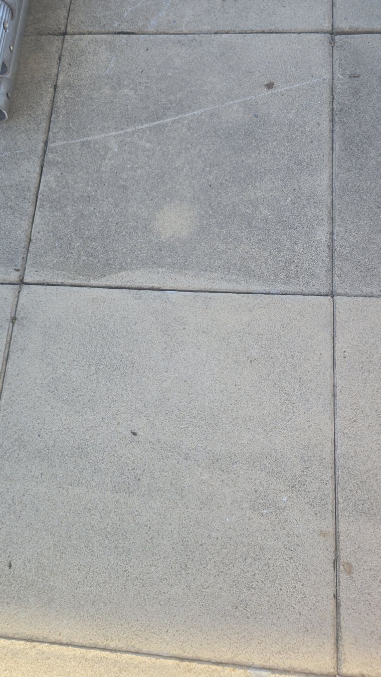 Rivestimenti per pavimenti: Gartenplatte 50x50cm ca. 50 + 20m2 – Usato da Neuenegg venduto da Schwab82 3