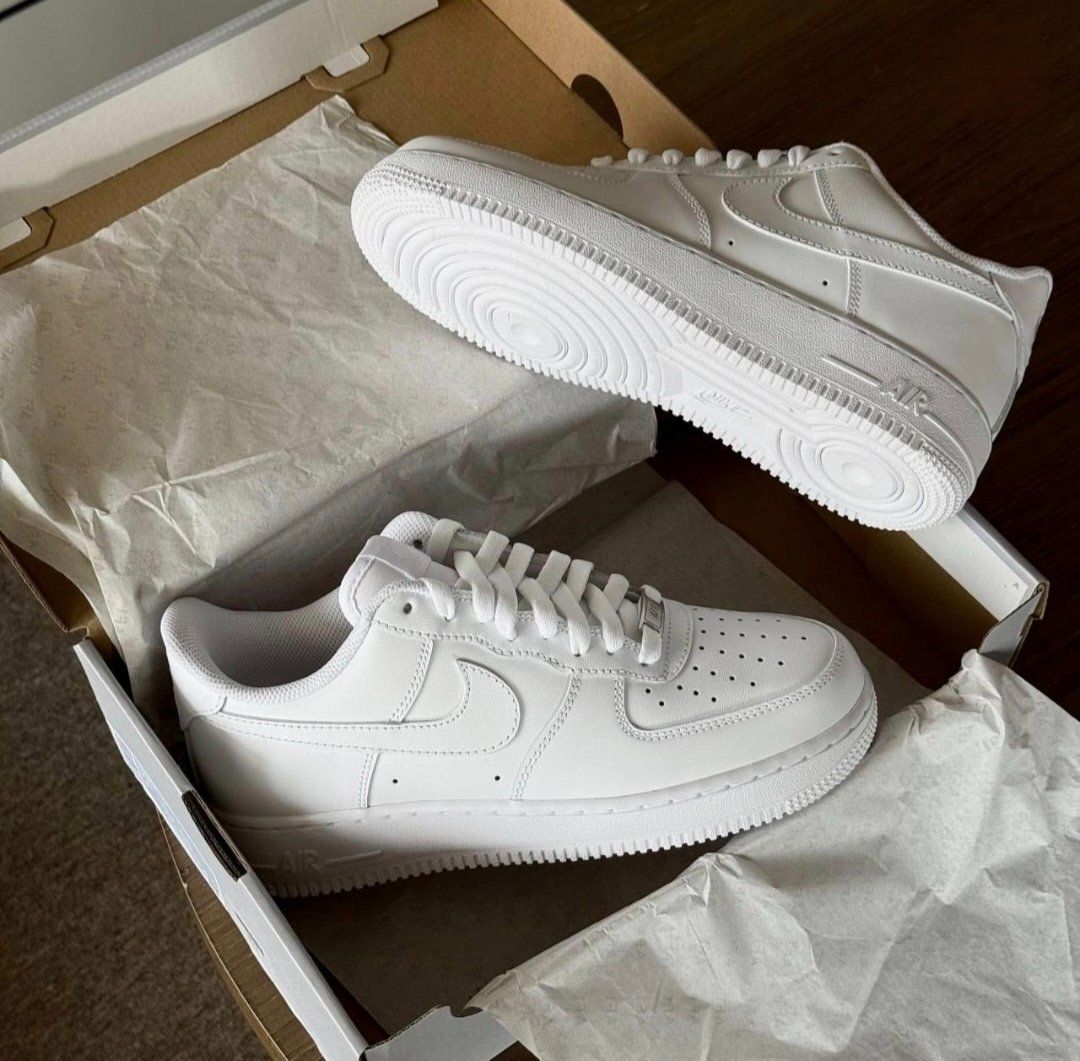 Nike Scarpe da uomo: Nike Air Force 1 basses blanches taille 42 neuves – Nuovo e nell'imballaggio originale da Gland venduto da Dedecop2 1