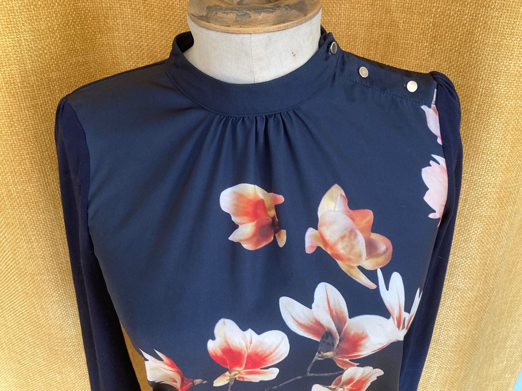 Orsay Top: Top élégant viscose et satin – Usato da Ardon venduto da hel_2sxp 1