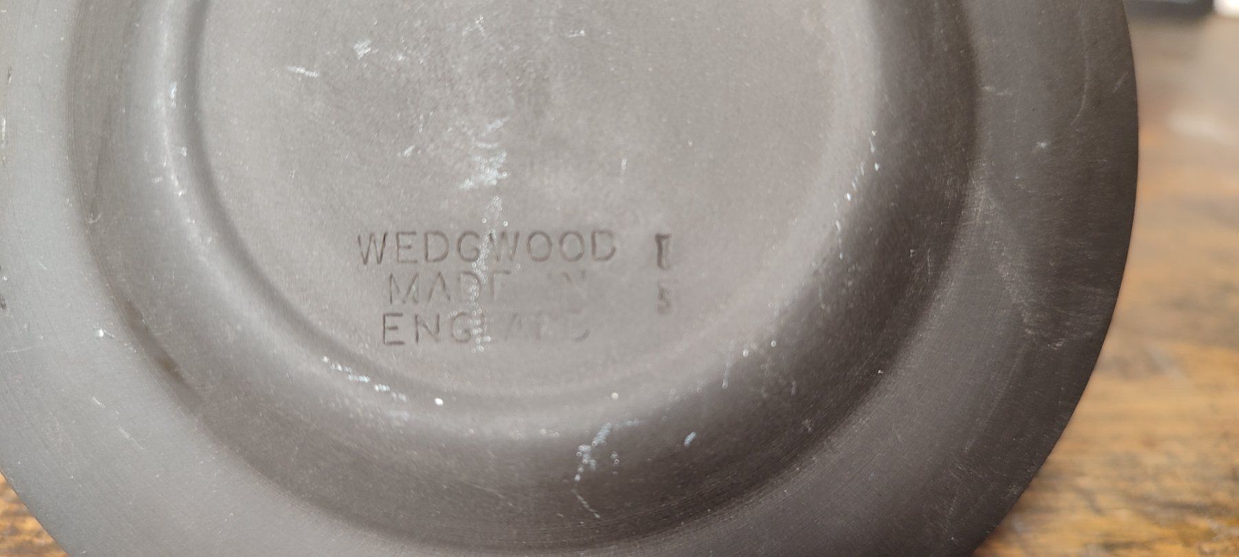 Wedgwood Piatti: Wunderschöner Teller von  Wedgwood schwarz – Usato da Gelterkinden venduto da MYSTOREFORYOU4460 3