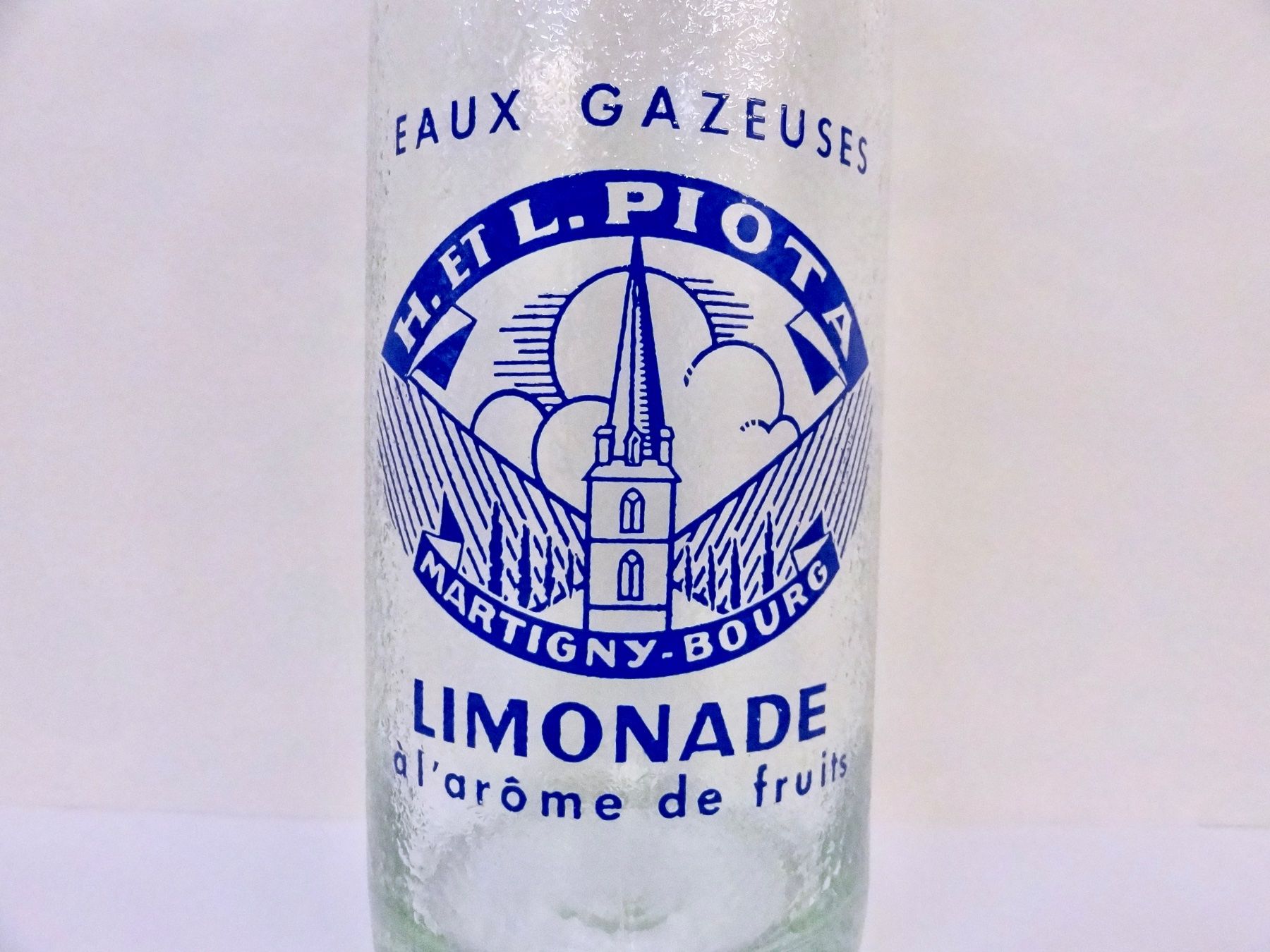 Gläser, Krüge & Flaschen: alte Flasche LIMONADE PIOTA MARTIGNY 1957 – Gebraucht aus Kerzers von Flaschenposten 2