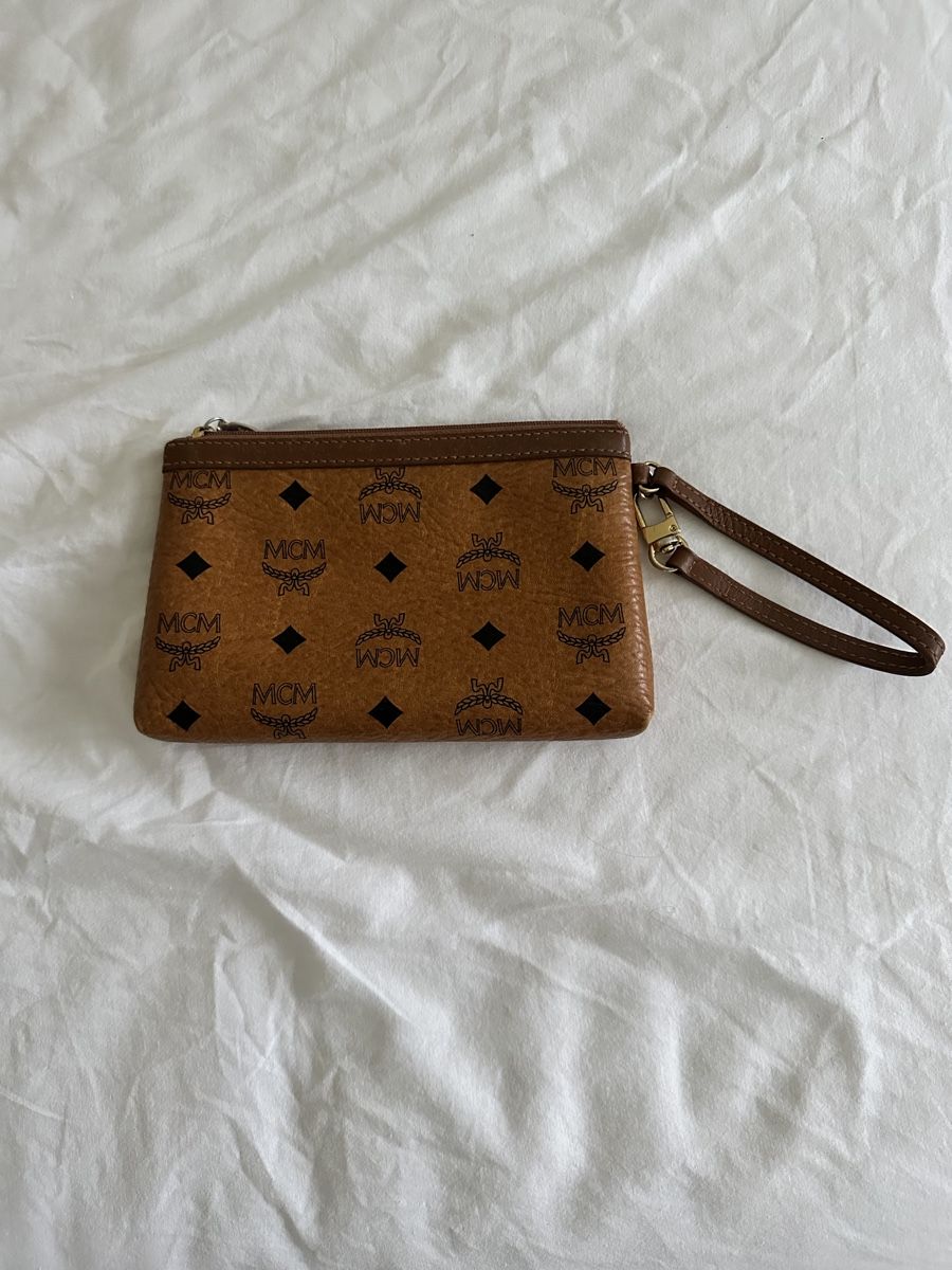 Mcm Borse: MCM Clutch  – Usato da Ittigen venduto da chiller2810