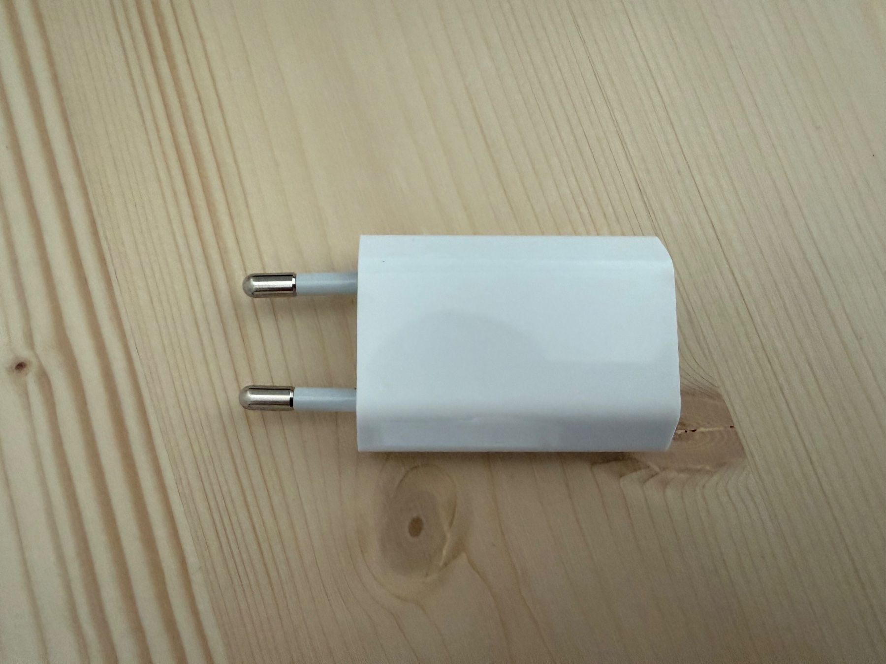 Apple Laufwerke & Adapter: Apple USB Ladegerät Adapter – Gebraucht aus Zürich von fluzue 1