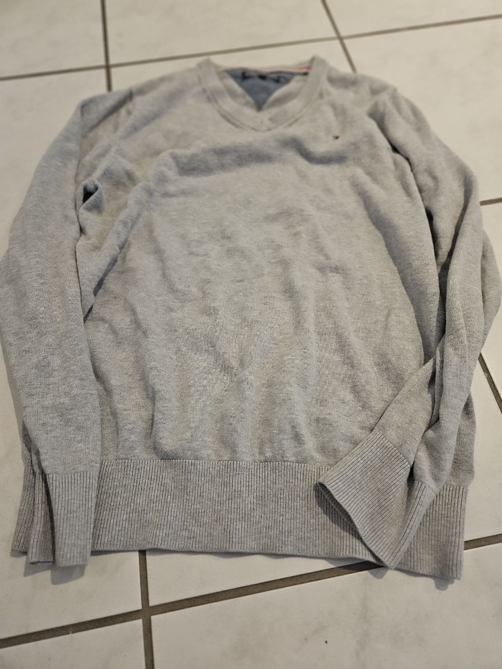 Tommy Hilfiger Lotti di vestiti: Tommy Hilfiger Pullover  – Usato da Pfaffnau venduto da sim_6rqw
