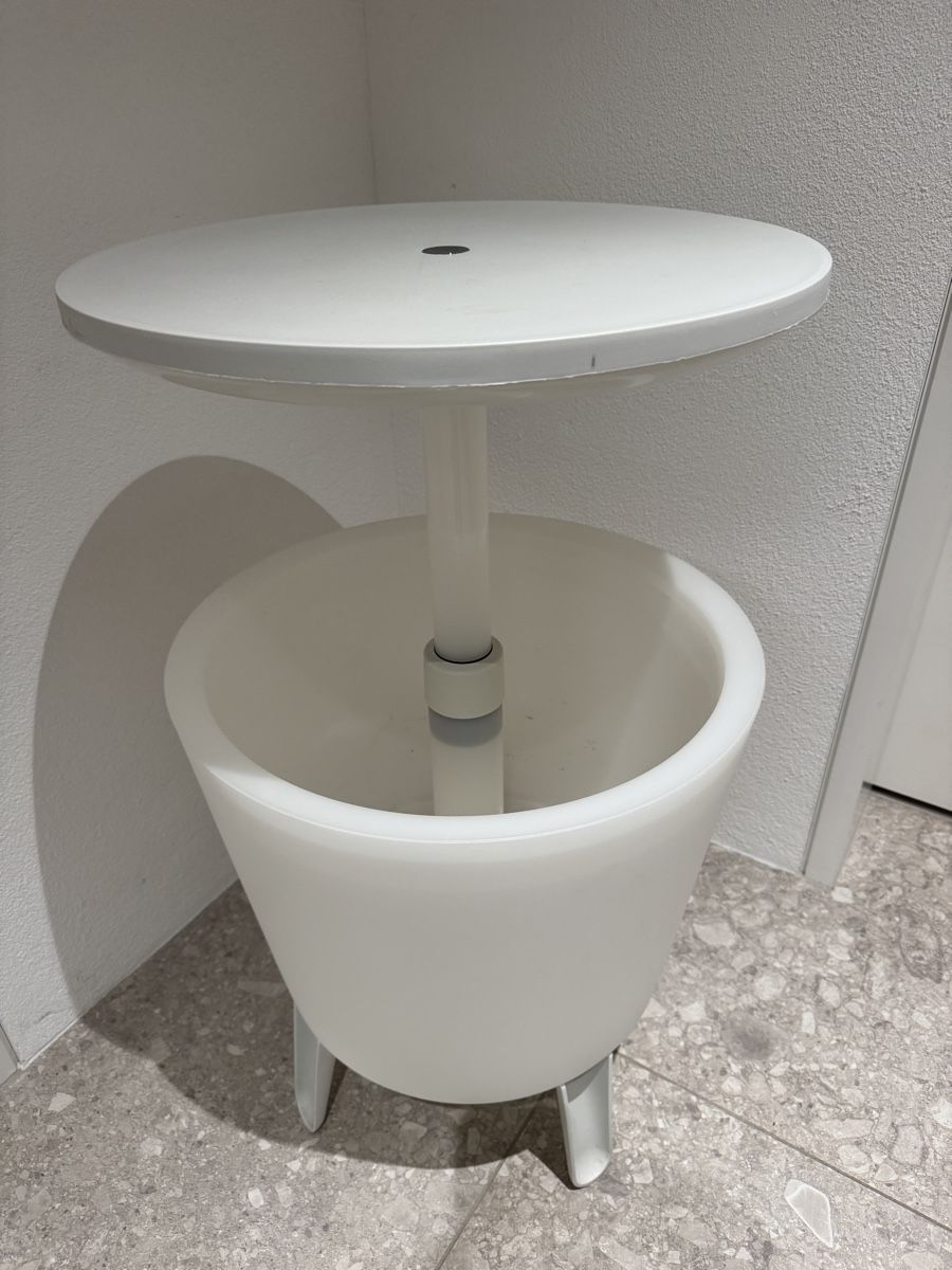 Tavoli: Outdoor-Bartisch led light mit Kühlfunktion – Usato da Jonen venduto da chrispluess 2