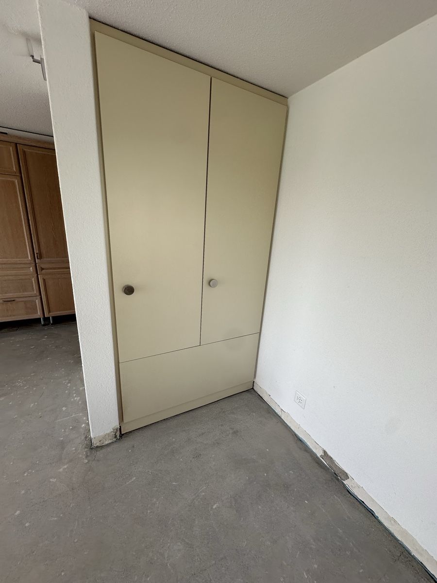 Armadi: Doppelter Einbauschrank (siehe Fotos) – Usato da Wohlen AG venduto da DieErde 1