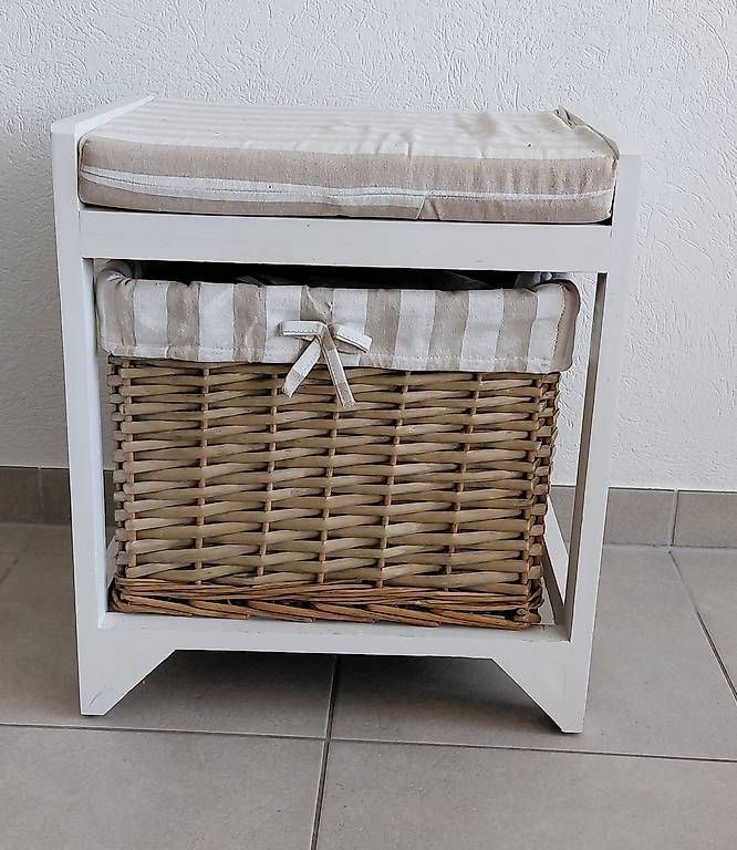 Sgabelli: Tabouret avec panier – Usato da St-Livres venduto da lune_bleue 1
