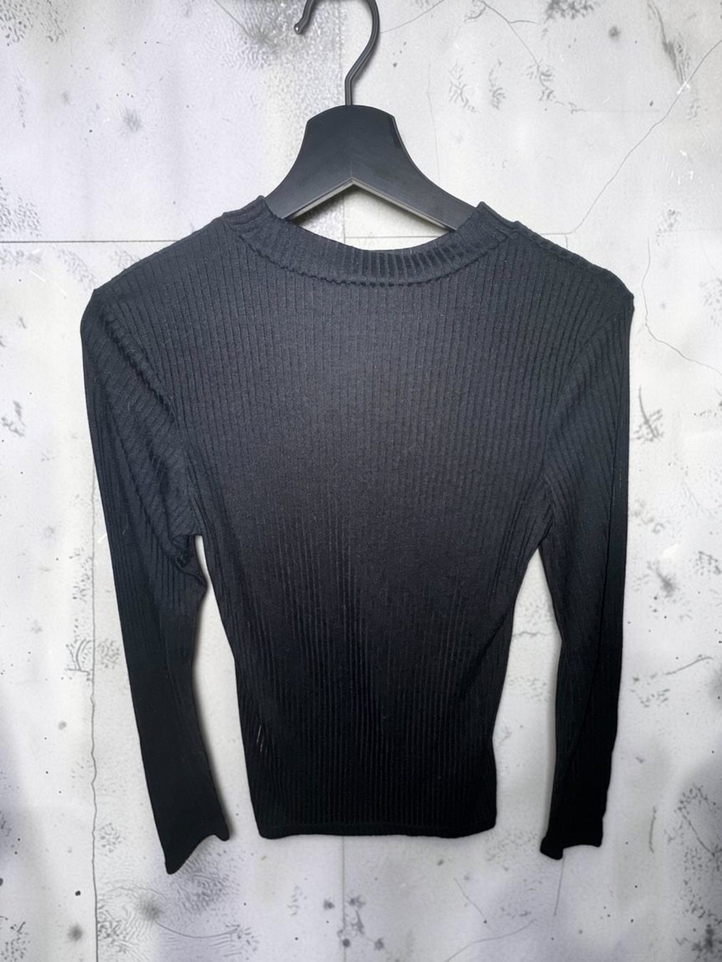 Maglioni & Felpe: Amisu Transparentes Rippstrick Top schwarz Gr. L – Usato da Bern venduto da MissionAusmisten 3