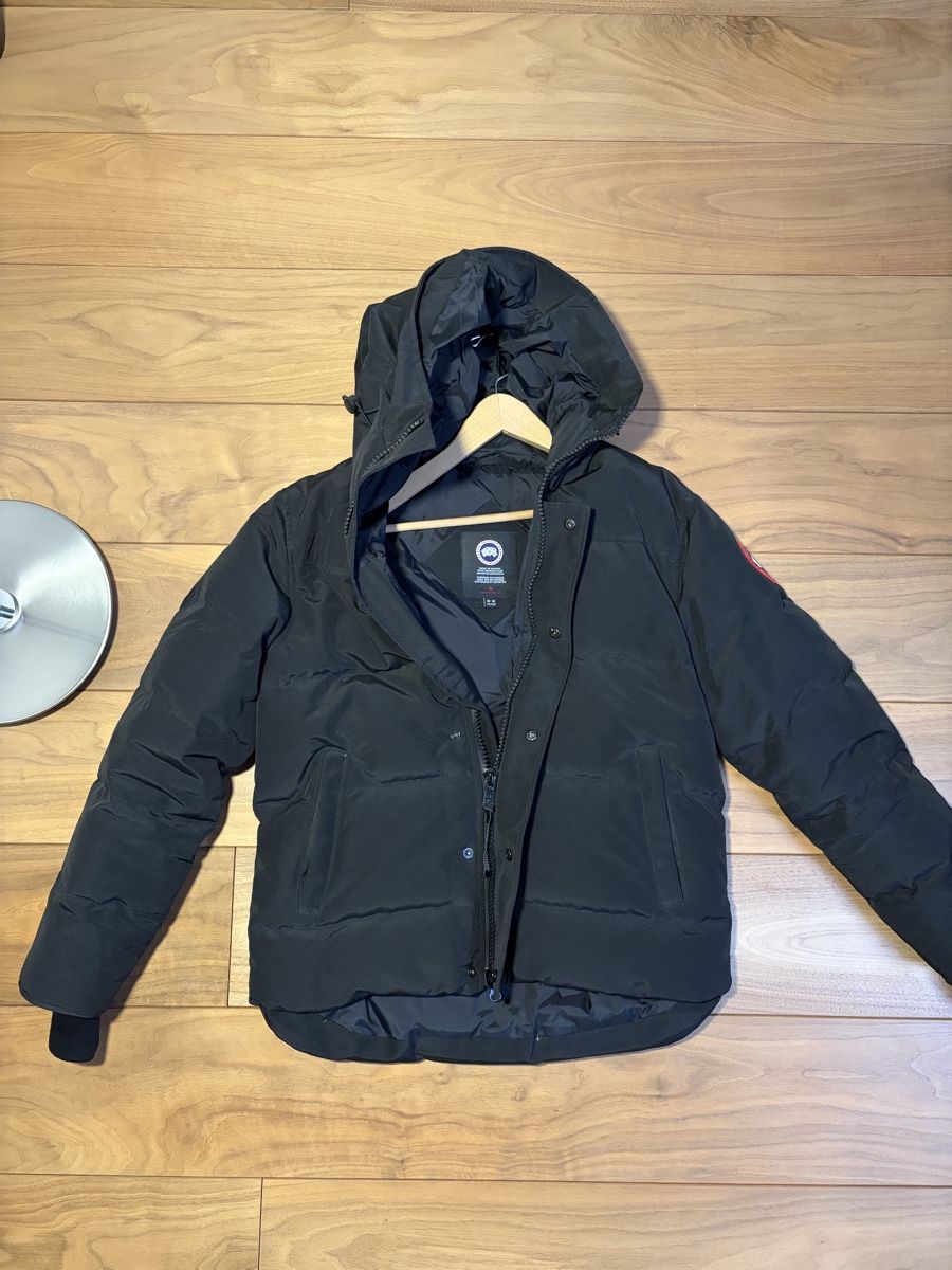 Giacche: Canada Goose Winter Jacket - Black - Size M - As New! – Nuovo (secondo la descrizione) da Kilchberg ZH venduto da adycalin 2